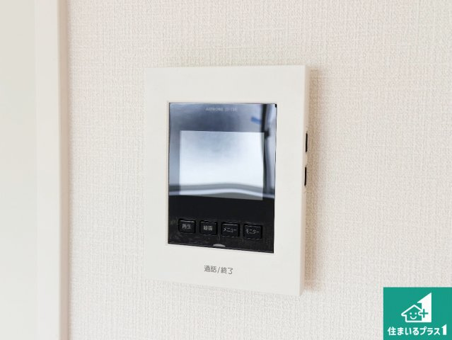 神戸市西区池上　第4期　新築一戸建ての防犯設備|カラーモニターインターホン！声だけでなく来訪者の姿や顔がモニターで確認できるので、小さなお子様がいらっしゃるご家庭でも安心できます！