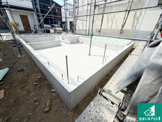 羽曳野市島泉　第2期　新築一戸建ての外観|現在の進捗状況です！順調に作業進行中、完成が待ち遠しいです！詳細の間取り等、お気軽にお問い合わせください！
