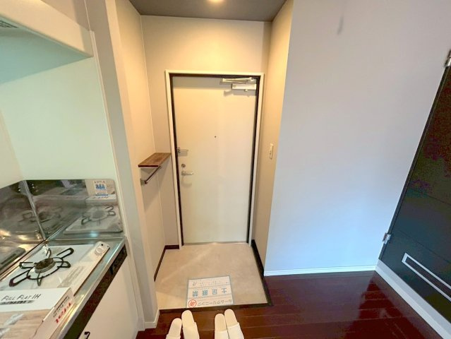プルス塚本の玄関