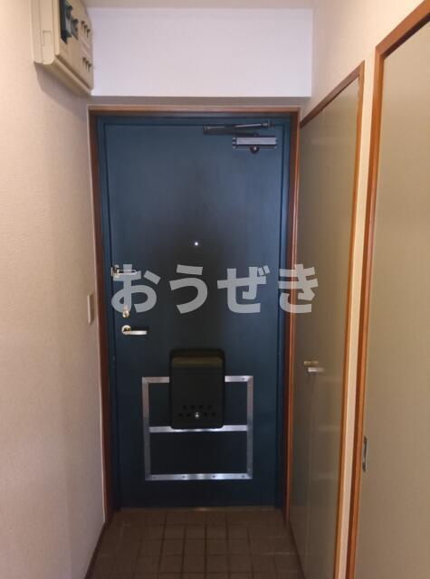 メゾンマルセ南糧の玄関