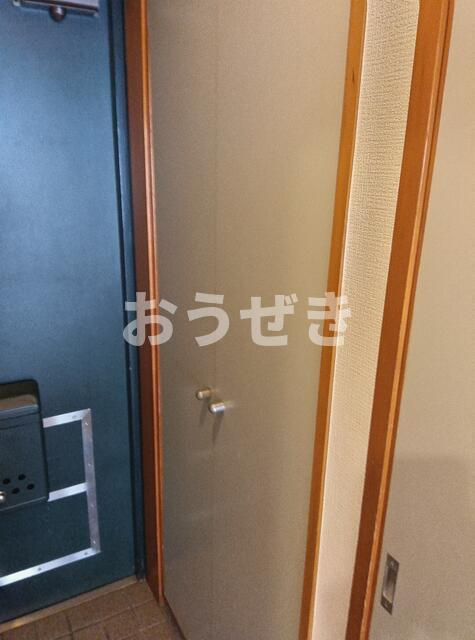 メゾンマルセ南糧の玄関