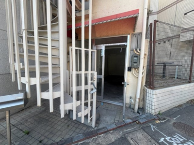 【エントランス】 | 下山手ビル