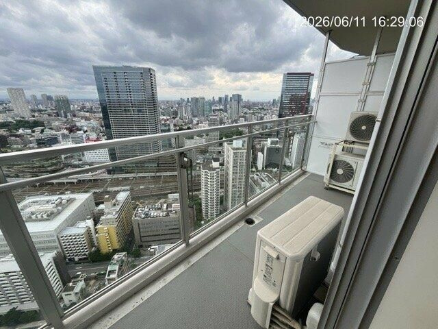 キャピタルマークタワーのバルコニー