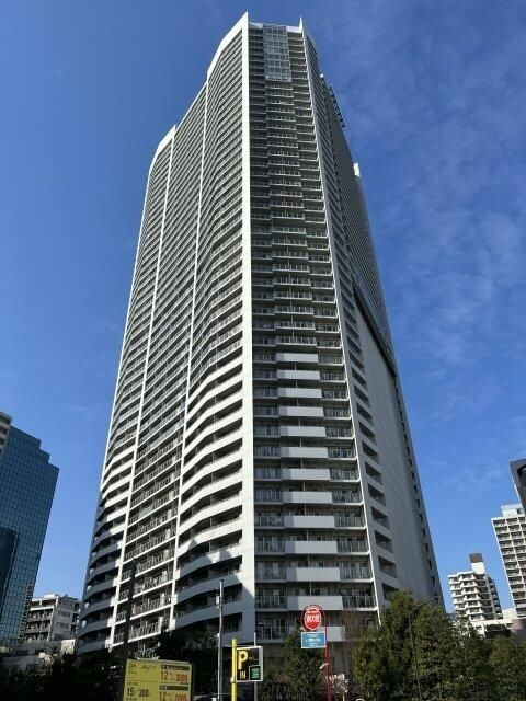 キャピタルマークタワーの外観