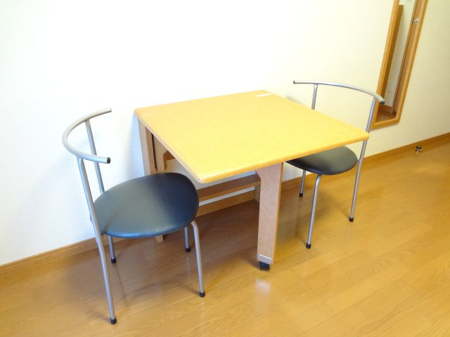 レオパレス式部のその他