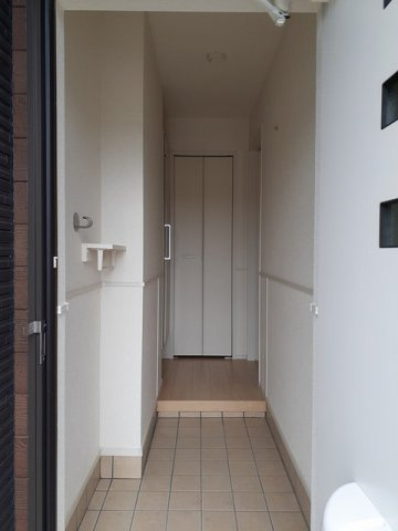 メイプル　Ⅰの玄関|明るい玄関です