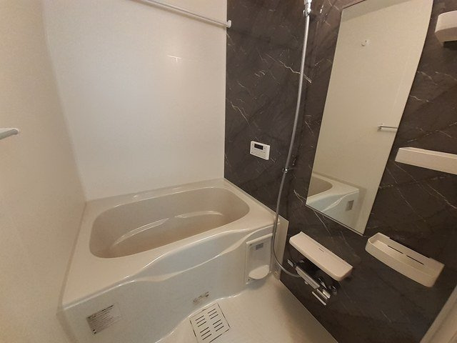 コンフォール・アイリスの浴室|コンパクトで使いやすいお風呂です