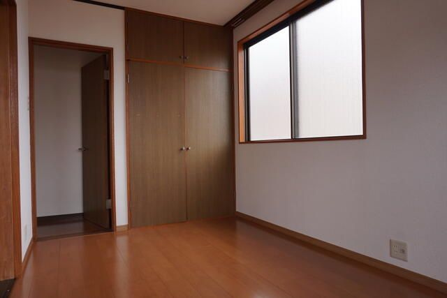 八千代市勝田台１丁目の店舗事務所の内装