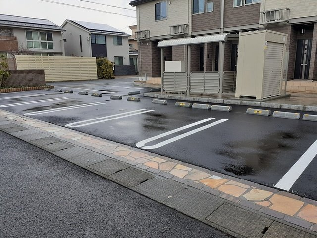 ヴィラ　ラルーチェの駐車場|駐車場完備です