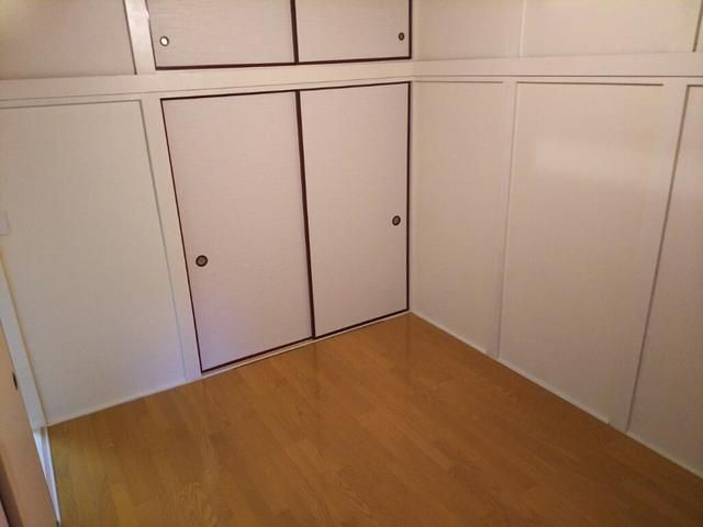 所沢市美原町３丁目のアパートの収納