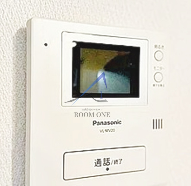 市ヶ谷ローヤルコーポのセキュリティ|モニター付きインターホンです。