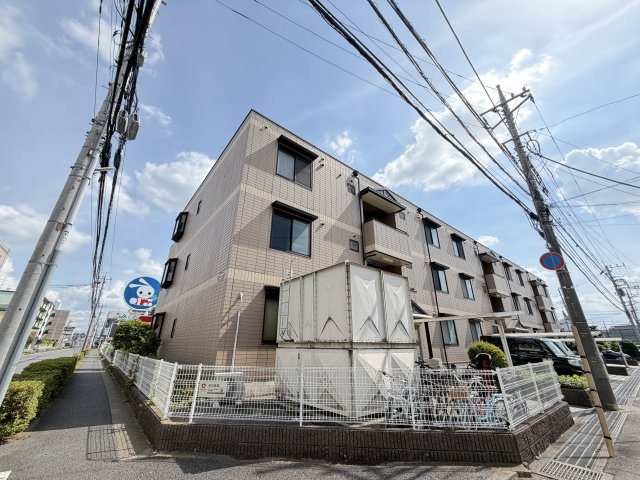 ロイヤル南流山のエントランス