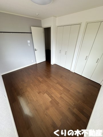 【居間・リビング】 | Villa Grace 北日吉　B棟 | 個人の部屋や寝室として使える洋室です