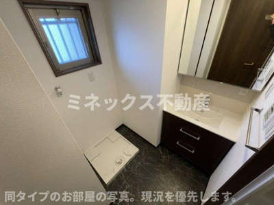 【独立洗面台】 | チェルシー神宮外苑 | 同タイプのお部屋の写真。現況を優先します。