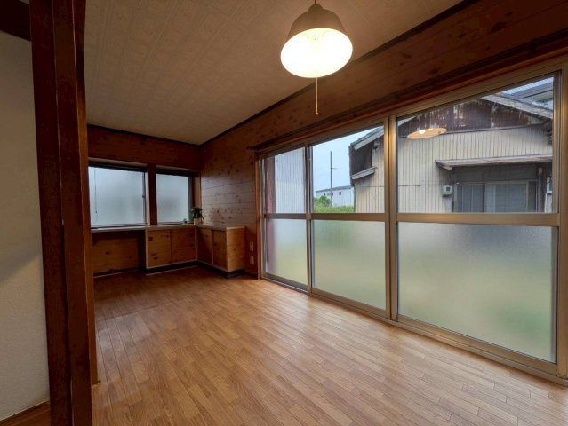 武豊町山ノ神戸建の居間・リビング
