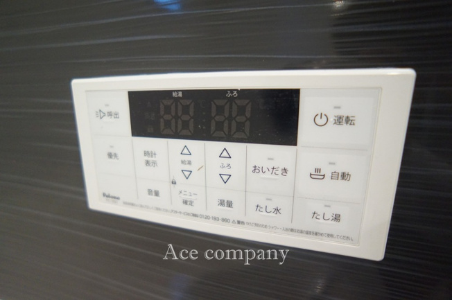 【内観：施工例】 | 八尾市二俣1丁目 | 【同社による同仕様の施工例】給湯器パネル☆