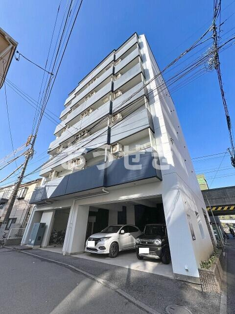 プラスパ鶴見の外観