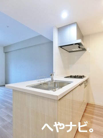 【キッチン】 | S-RESIDENCE茶屋ヶ坂East | ★3口コンロのシステムキッチン