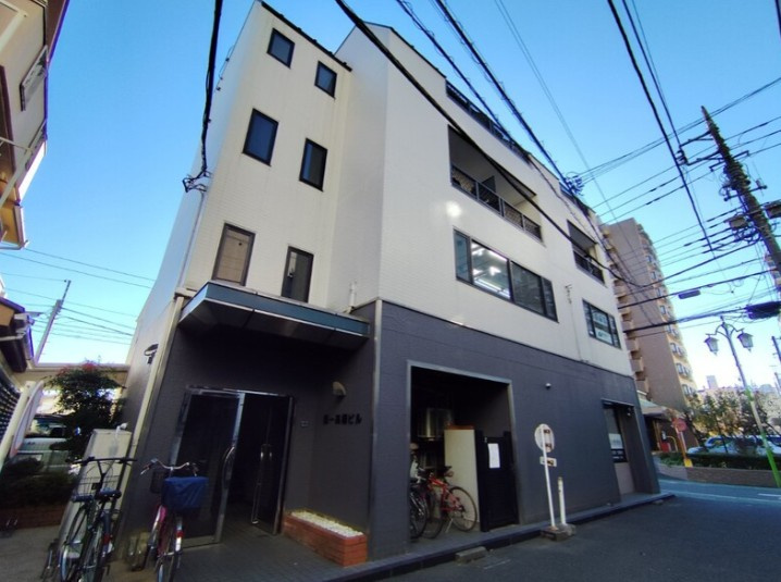 第一高橋ビルのエントランス