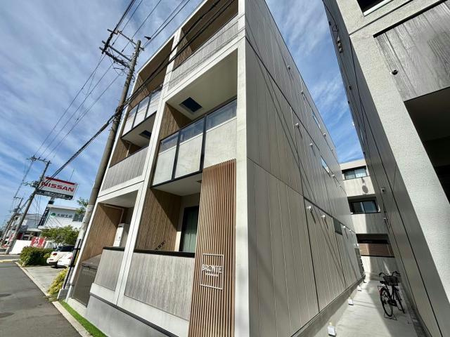 ブロンテ北新在家WESTの外観