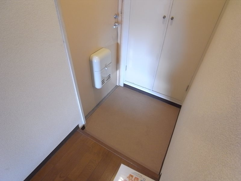 リヴェールメイ垂水の玄関