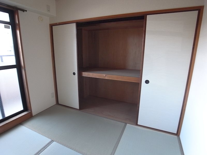 リヴェールメイ垂水の和室