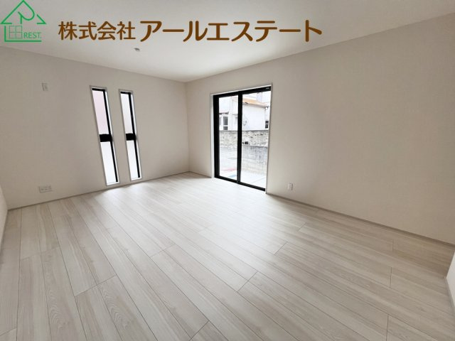 加古川市平岡町新在家6期　　新築戸建の居間・リビング