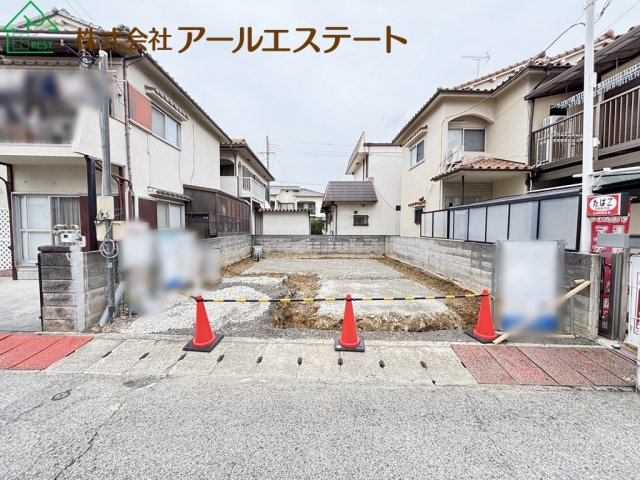 加古川市平岡町新在家6期　　新築戸建の前面道路含む現地写真