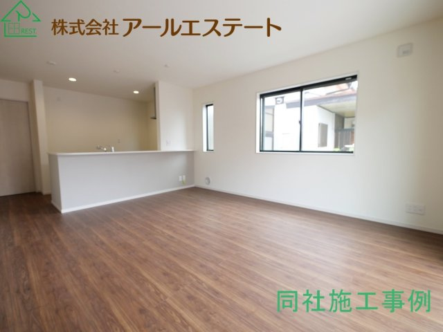 加古川市平岡町新在家6期　　新築戸建の居間・リビング|同社施工事例