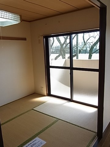ヴィラ　カターラの和室