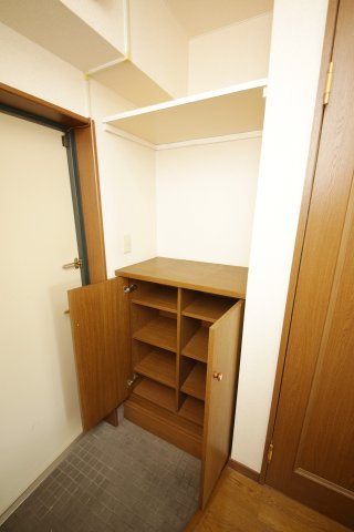 ソアレ住吉の収納|別部屋同間取りのお写真となります。参考にご覧くださいませ。
