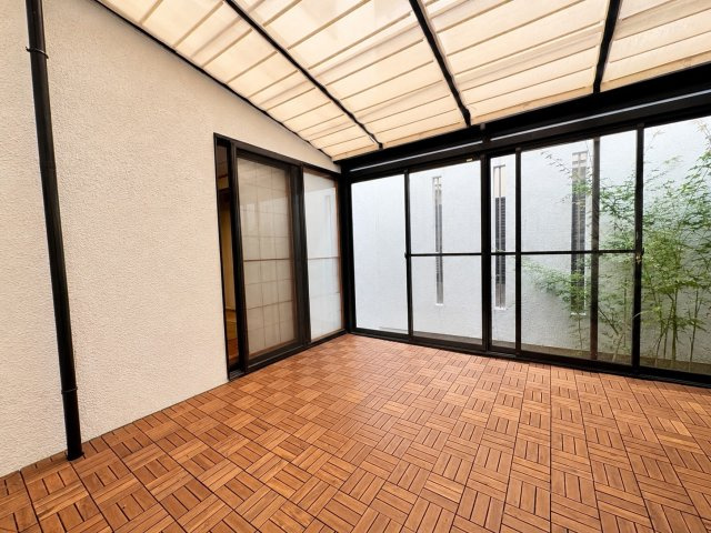 親王塚町 戸建のバルコニー|※掲載の室内写真は、AI加工により家具・小物を消去したものです。現況を優先します。
