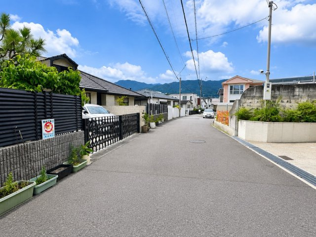 親王塚町 戸建の前面道路含む現地写真|東側公道約5.4ｍ