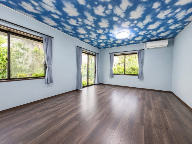 親王塚町 戸建の洋室|※掲載の室内写真は、AI加工により家具・小物を消去したものです。現況を優先します。