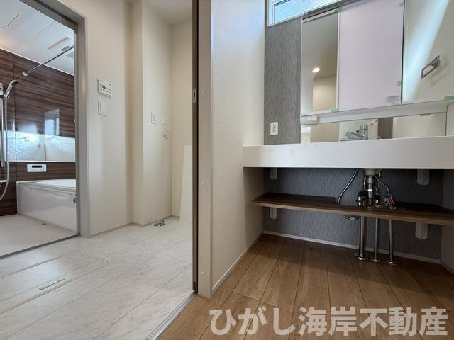 茅ヶ崎市高田2丁目　新築戸建　の脱衣所|脱衣スペース