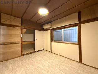 安倉南貸家の居間