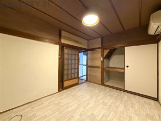 安倉南貸家の居間