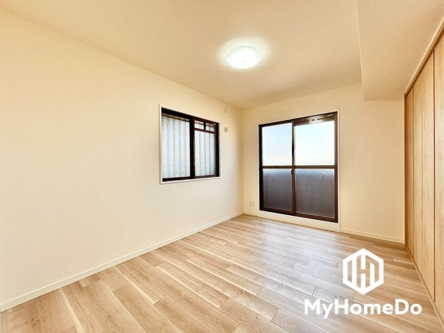 宝マンション小幡苗代の寝室|陽当たり、通風良好なので過ごしやすいお部屋となっております。