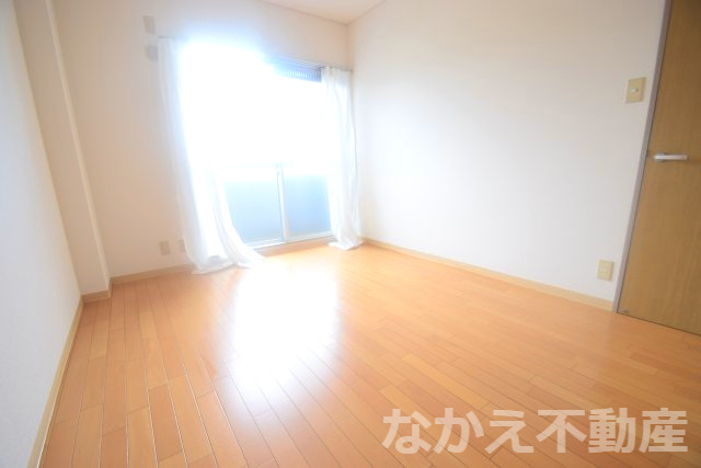 【寝室】 | 使い勝手のいい寝室です