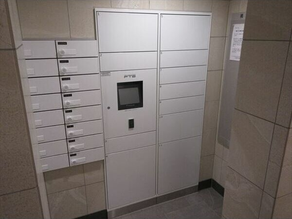 プレサンスロジェ丸の内CENTRAL CASAのロビー