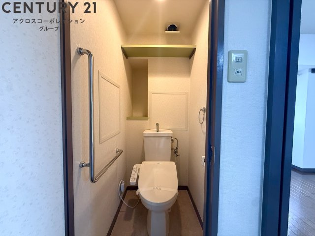 シンプルで掃除のしやすいトイレです！