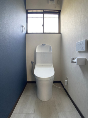 【トイレ】 | 【再生住宅】　甲斐市西八幡 | 落ち着いたトイレです