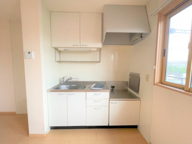 セジュール和幸Cのキッチン|別部屋同間取りのお写真となります。参考にご覧くださいませ。
