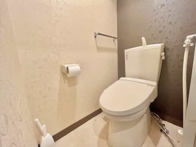 日栄ハイム佐鳴台　中央区入野町のトイレ|清潔感のあるトイレスペース。