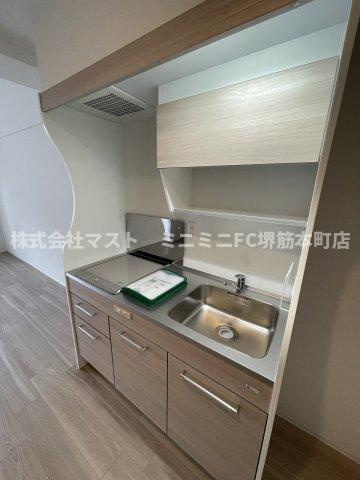 セレニテ本町東リアンのキッチン