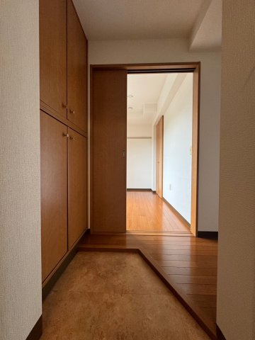 川崎市多摩区菅北浦２丁目の賃貸マンションの居間・リビング