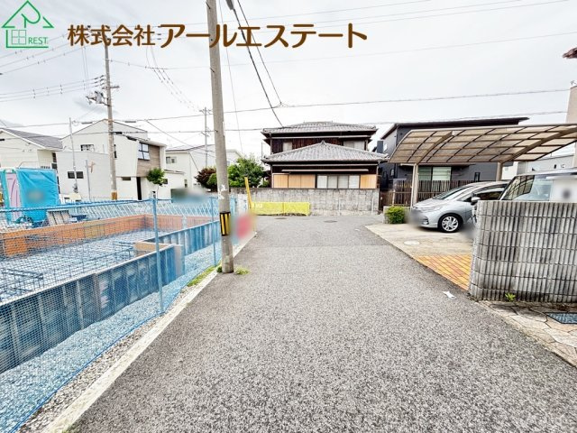 加古川市平岡町二俣　　JR「東加古川駅」徒歩15分の前面道路含む現地写真
