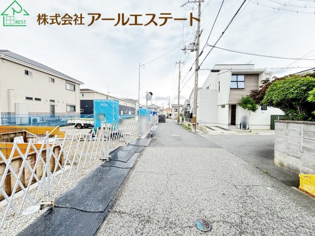 加古川市平岡町二俣　　JR「東加古川駅」徒歩15分の前面道路含む現地写真