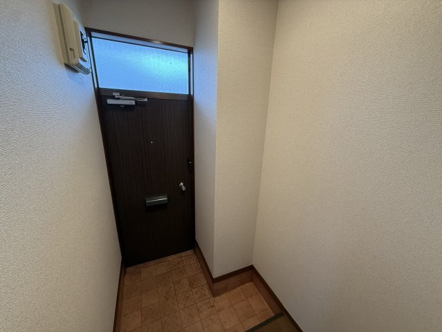 コーポエノキの玄関