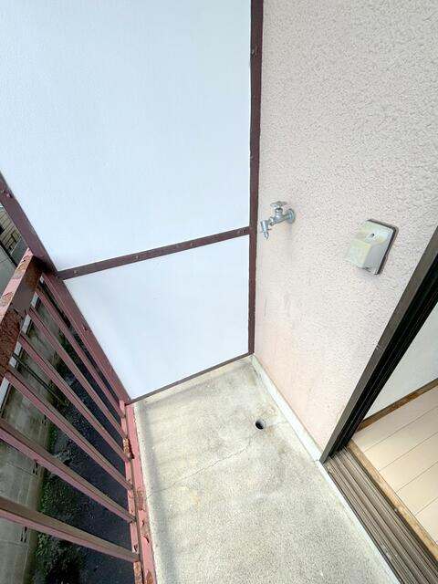 写真は別号室です